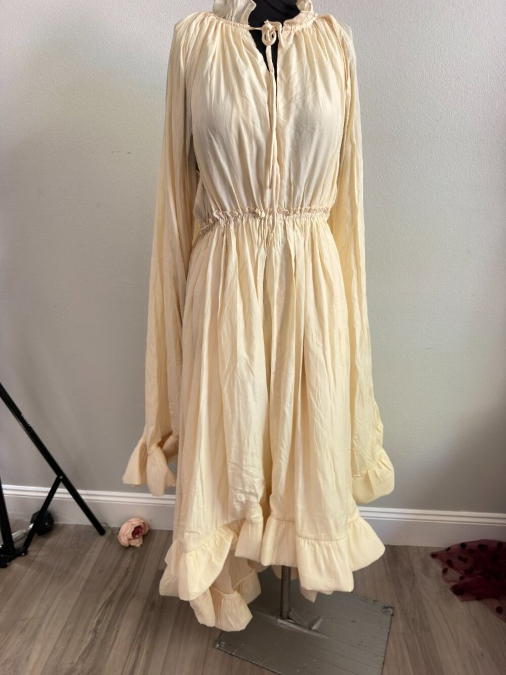 Dress - Picture 5 of 12
